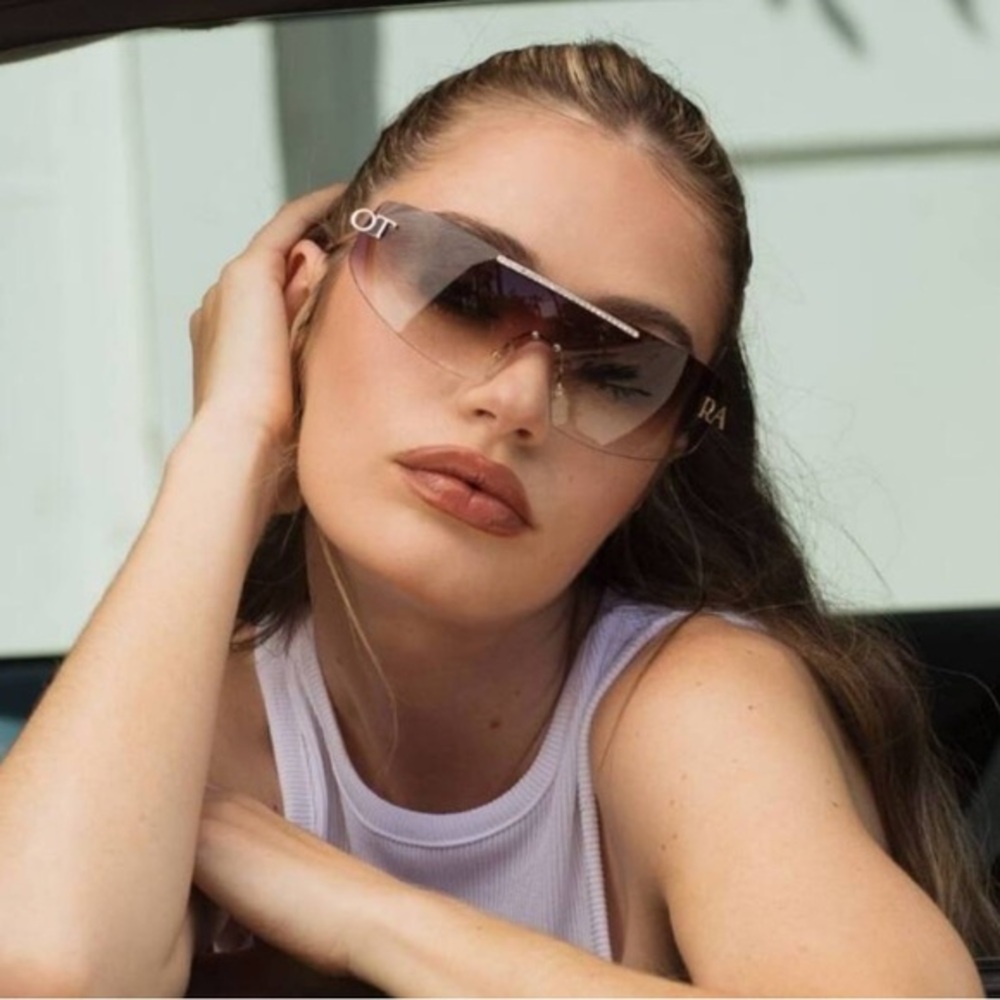 Otra Eyewear Millie Gold/Brown Gradient Fade Stylish Oversized Sunglasses NWT